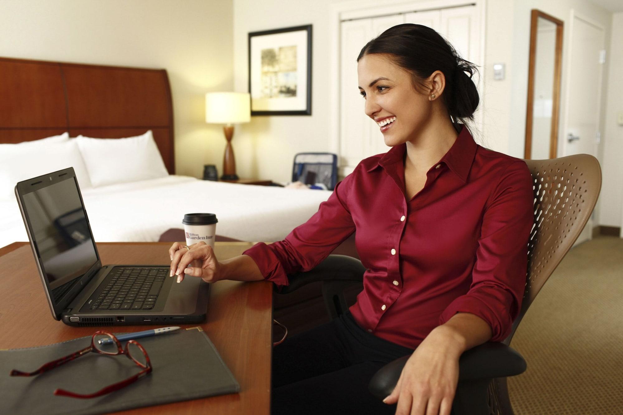 Hilton Garden Inn Alexandria Old Town National Harbor Dış mekan fotoğraf