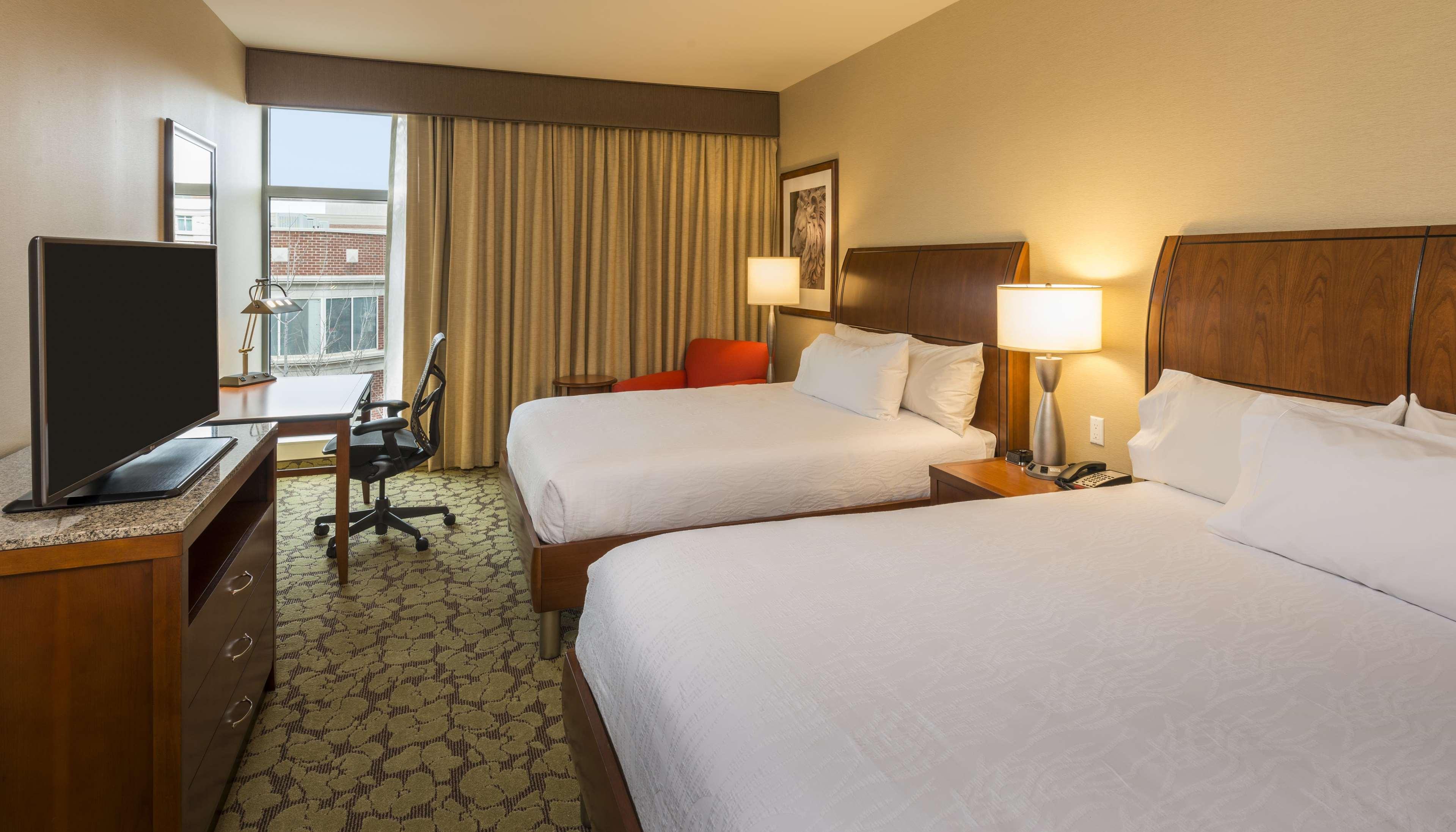 Hilton Garden Inn Alexandria Old Town National Harbor Dış mekan fotoğraf