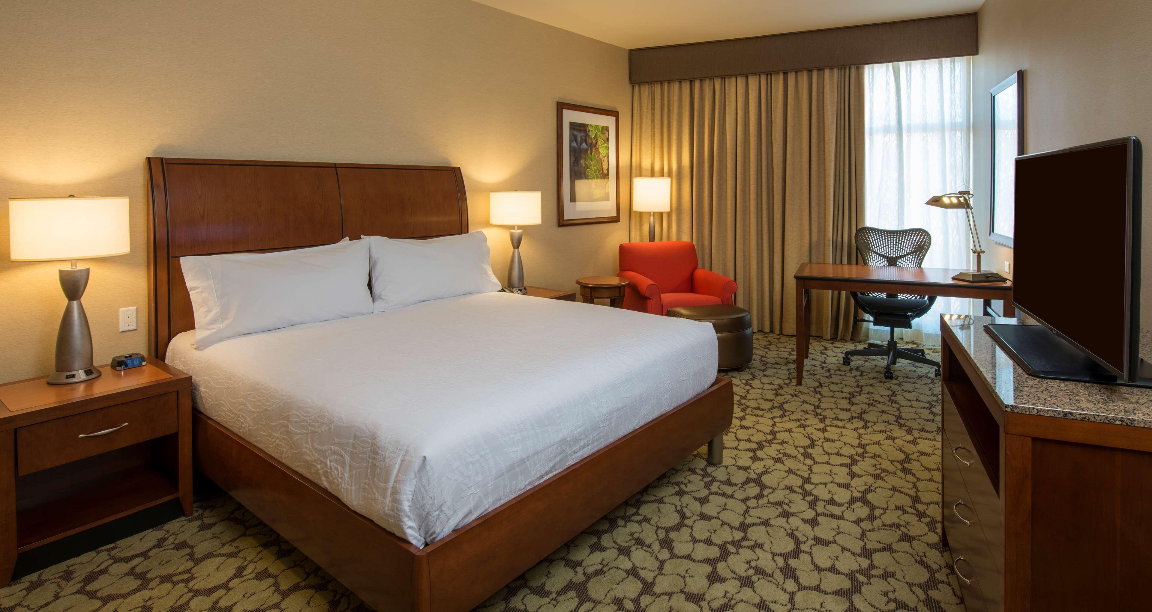 Hilton Garden Inn Alexandria Old Town National Harbor Dış mekan fotoğraf