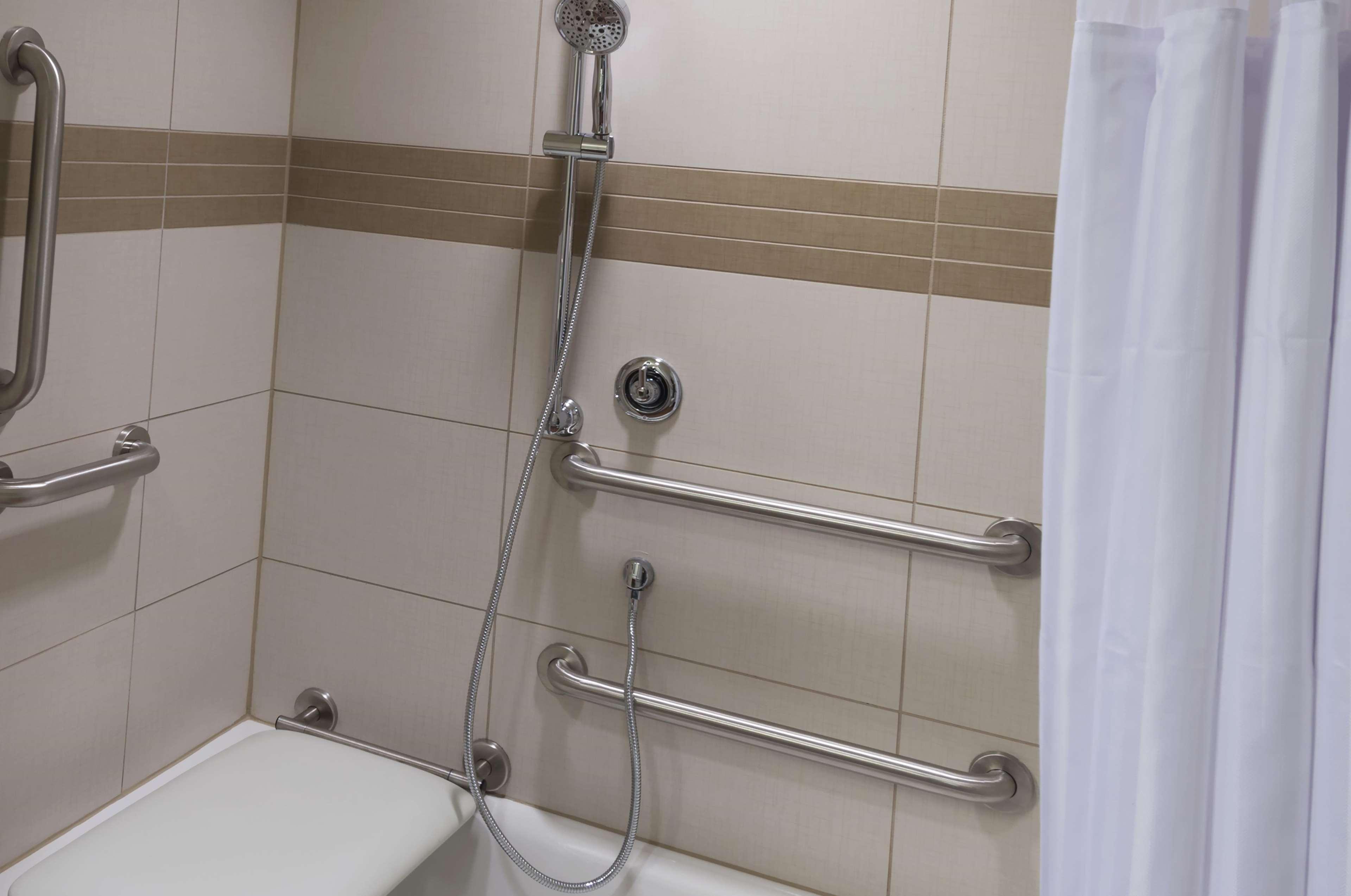 Hilton Garden Inn Alexandria Old Town National Harbor Dış mekan fotoğraf