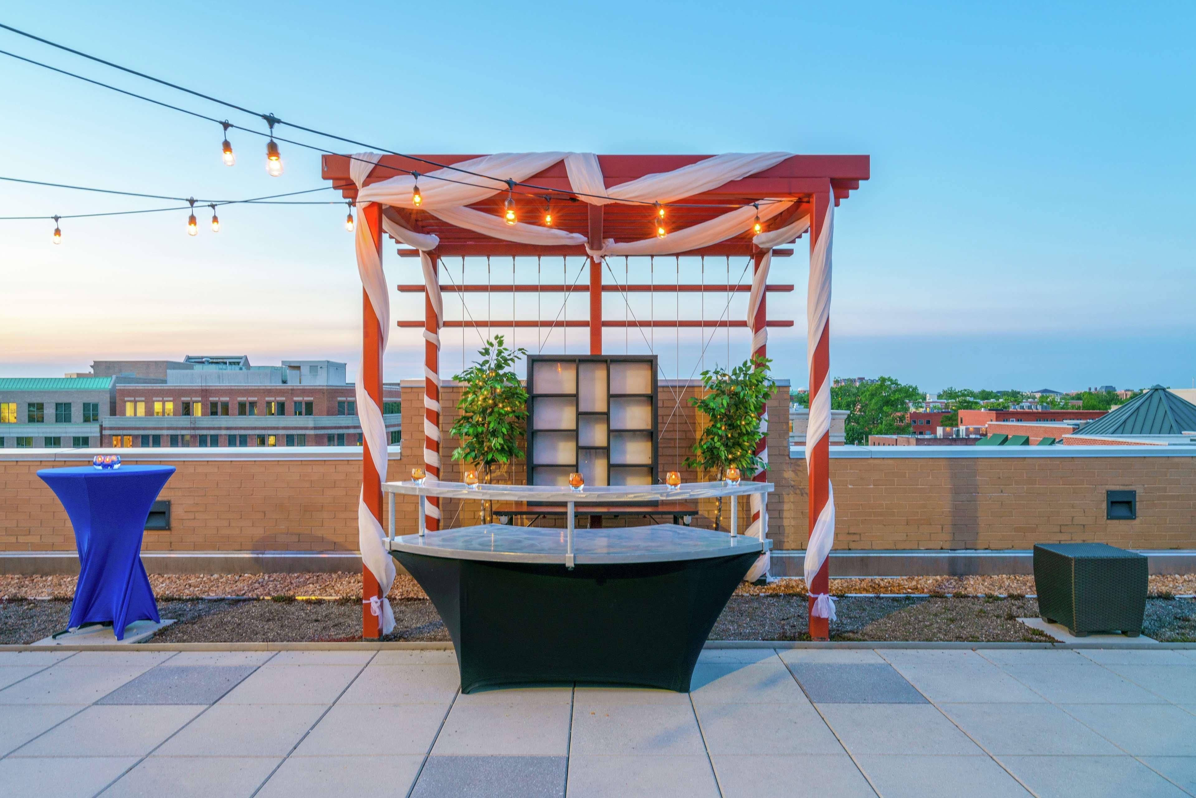 Hilton Garden Inn Alexandria Old Town National Harbor Dış mekan fotoğraf