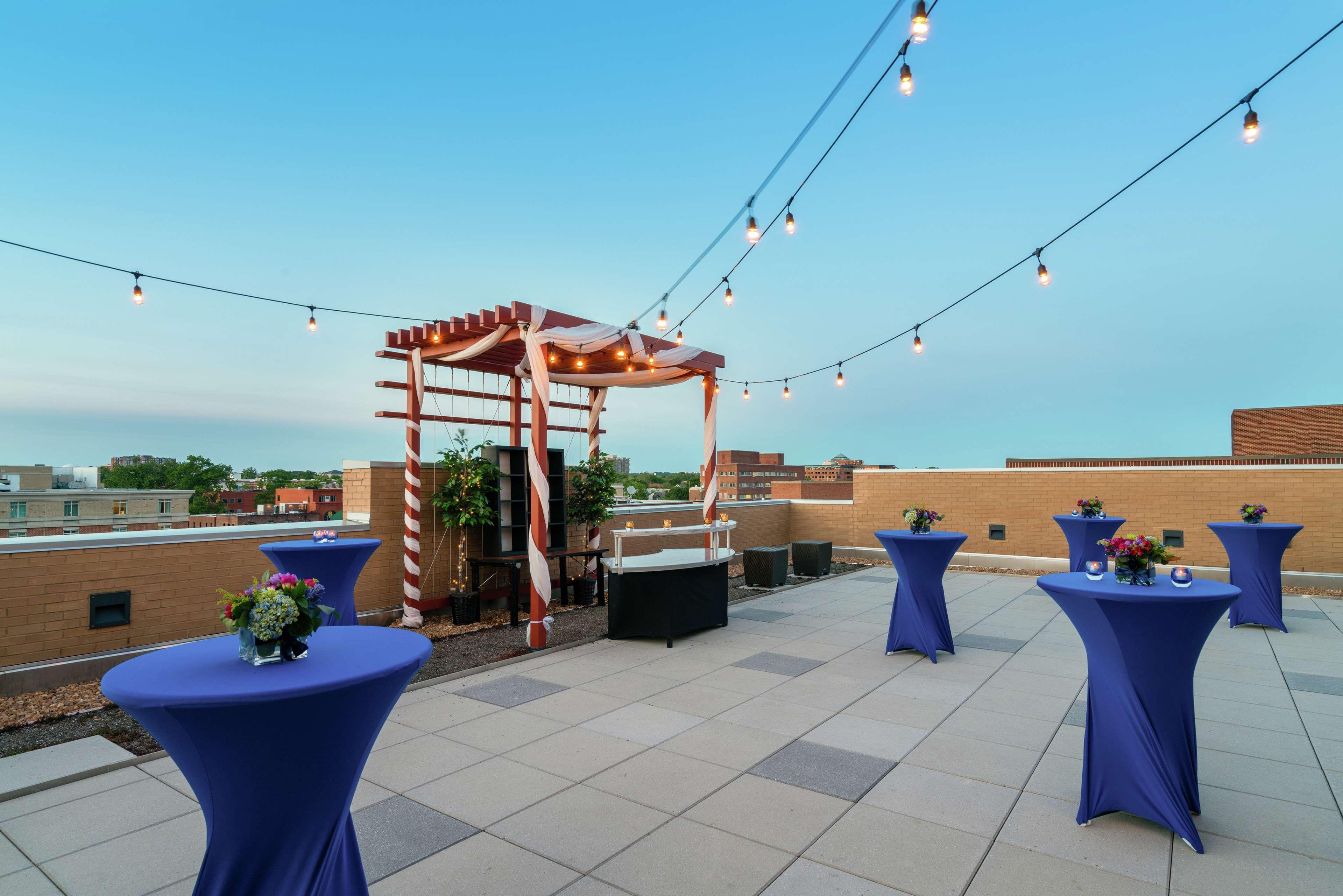 Hilton Garden Inn Alexandria Old Town National Harbor Dış mekan fotoğraf