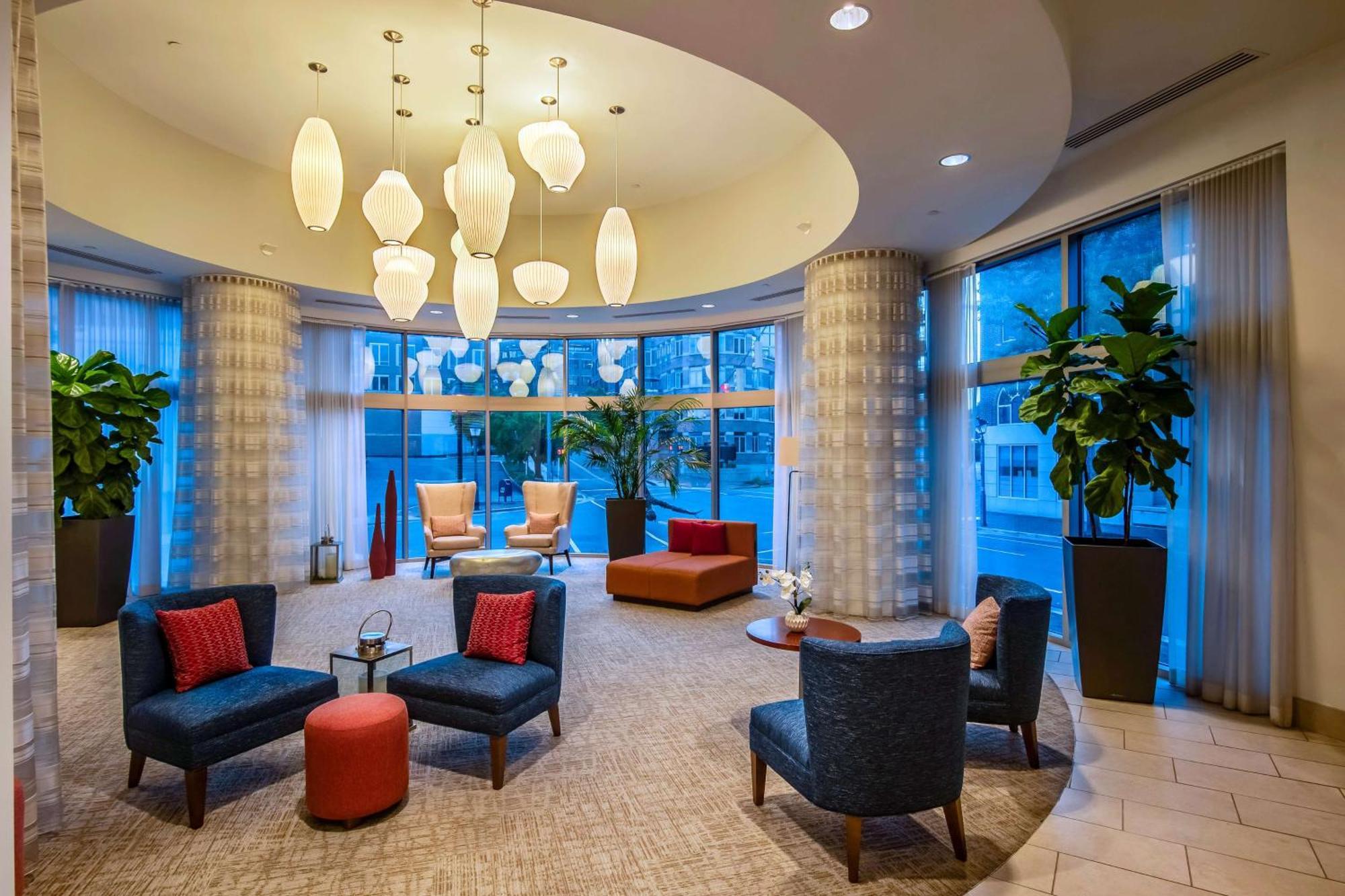 Hilton Garden Inn Alexandria Old Town National Harbor Dış mekan fotoğraf